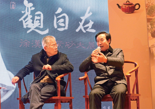 图为徐汉棠（左）与史俊棠互动交流