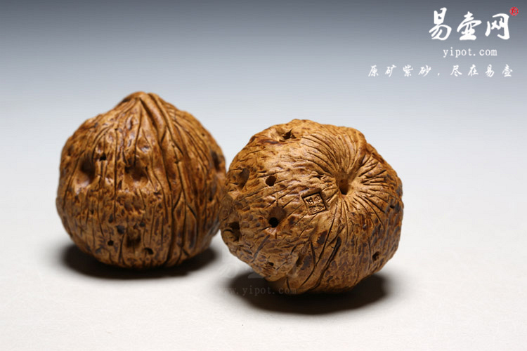 【核桃一对】吴建立宜兴紫砂 正品茶玩 紫砂茶宠图片