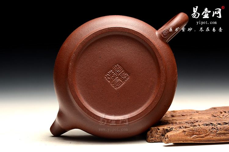 宜兴名家紫砂壶，阳羡紫砂壶，陈顺根紫砂壶艺术，云扁壶图片